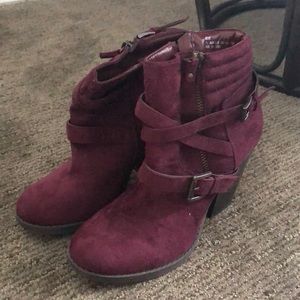 Heeled ankle booties, size 7.